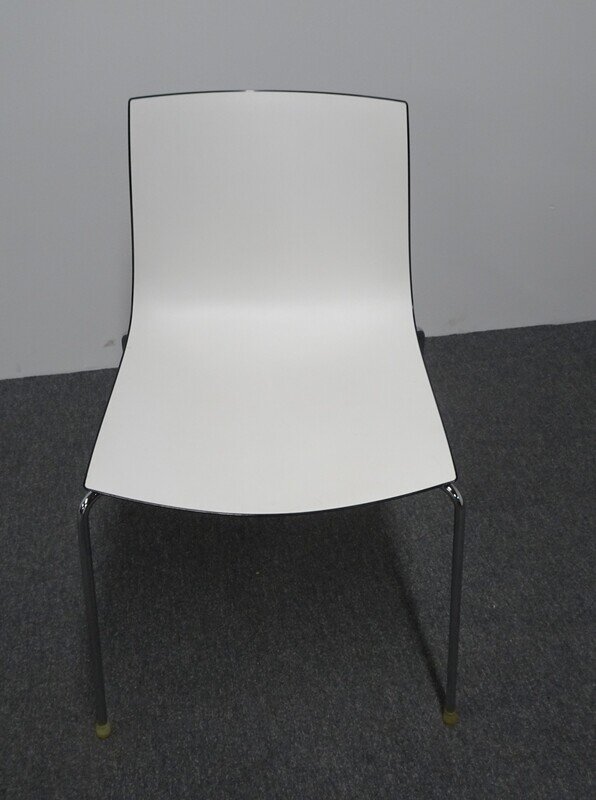 Arper Catifa 46 Chair - Black & White