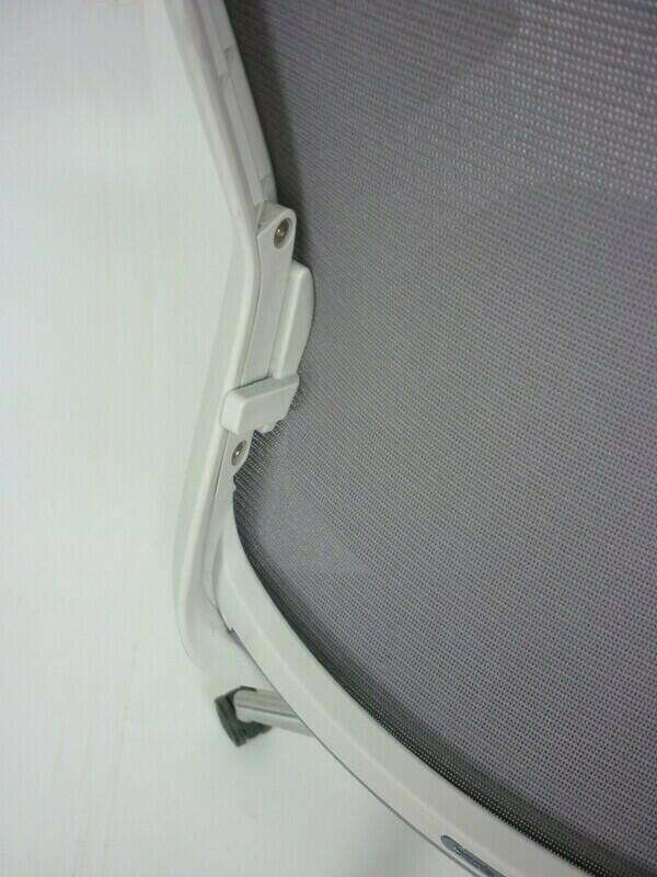 Bestuhl J1 Task Chair - Light Grey - Image 2