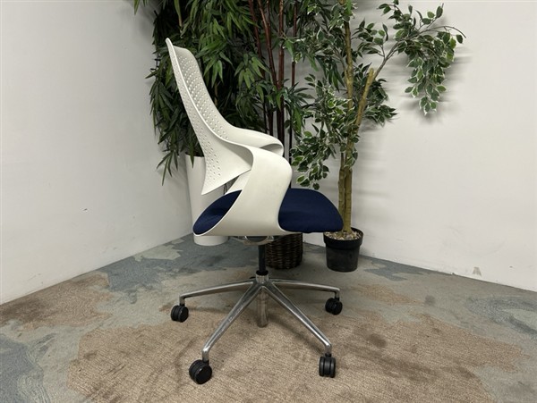 Boss Design Coza Operator Chairs - White