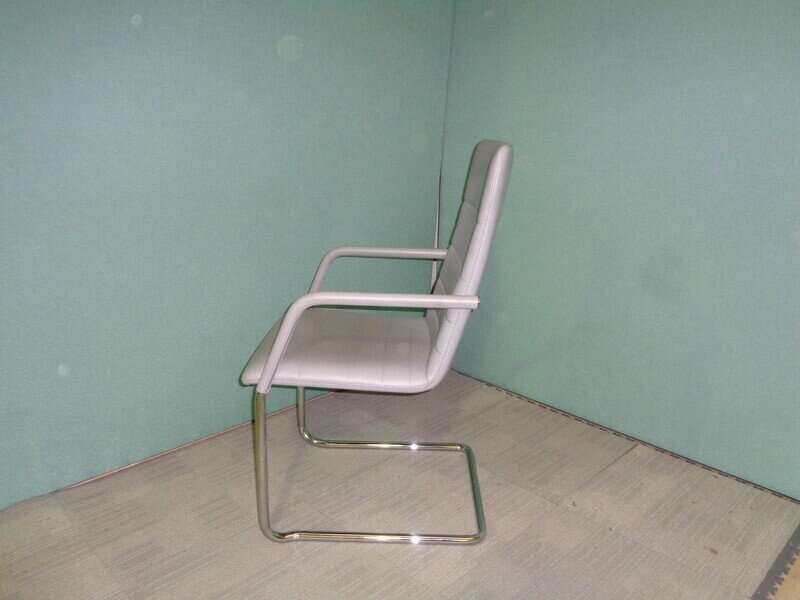Cantilever Brunner Finasoft High Back Cantilever Meeting Chair Leather - Light Grey