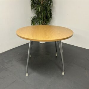 Oak Round Tables