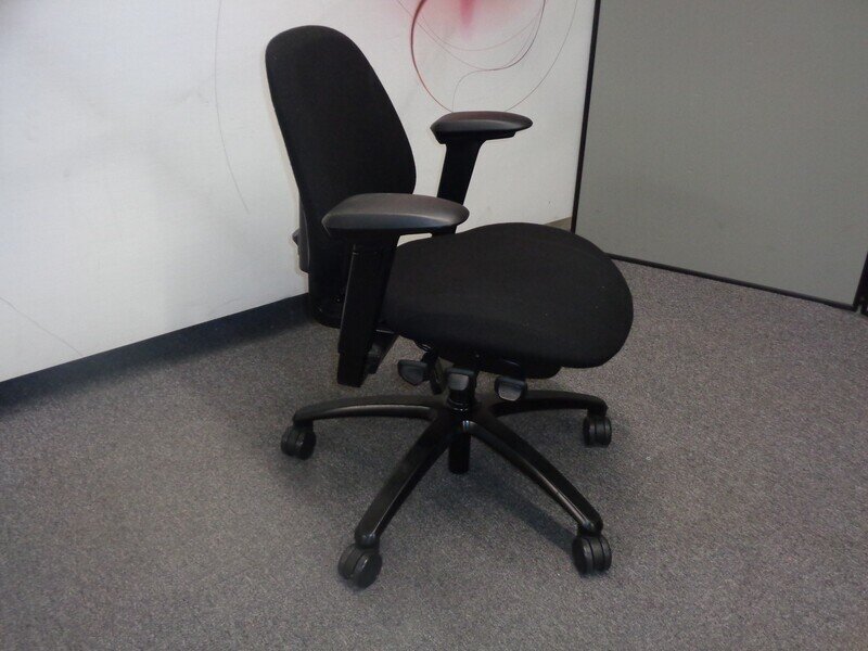 RH Mereo 200 Medium Back Operator Chair - Black - Image 2