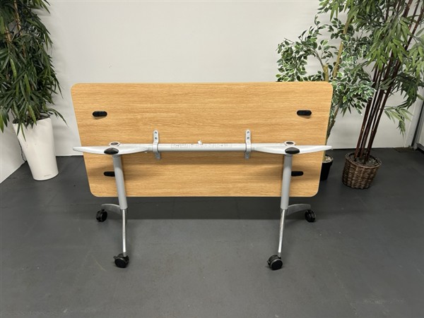 Senator S21:Flight Oak Flip Top Tables - Image 3