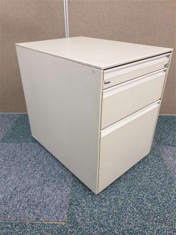 Bene Metal Pedestal - Silver