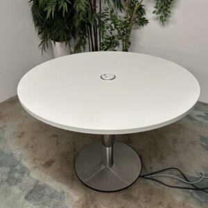 Round Table - White