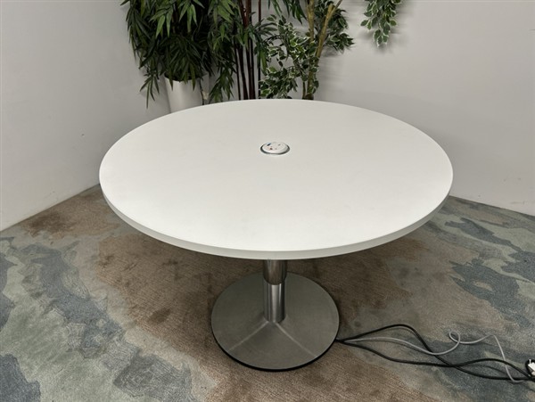 Round Table - White