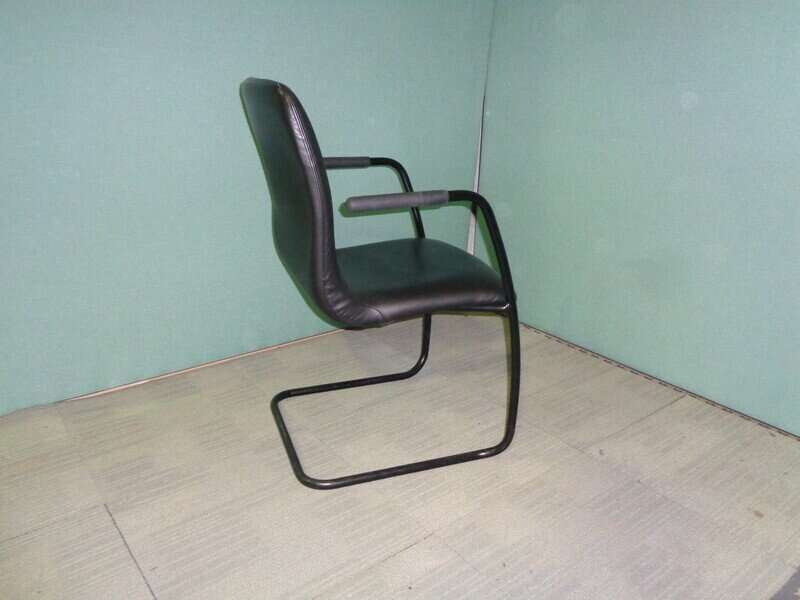 Samuel Bruce Meeting Chairs - Black